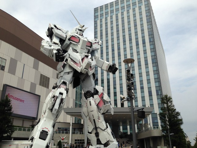 Tokyo’s new giant Gundam anime robot statue is complete, and it’s awesome【Photos】