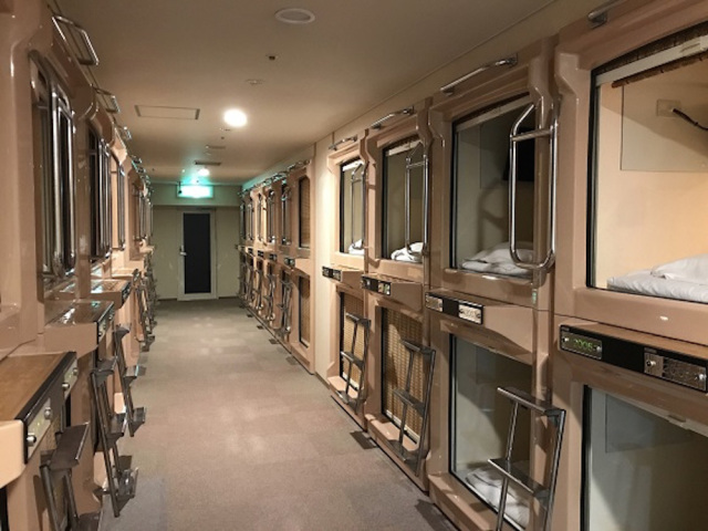 Capsule hotel in Osaka offers VR, 100,000 volumes of manga, saunas, possibly a capsule