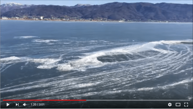 Experience the moment the local gods cross a frozen Lake Suwa【Video】