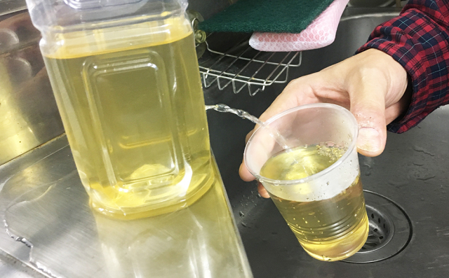 Tottori airport serves crab soup from a faucet and… Dammit Seiji, put down that plastic bottle!