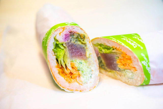 Sushi burritos come to Tokyo with the opening of Beeat in Tokyo, and we tried three for ourselves