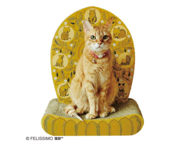 Help your kitty reach enlightenment with Felissimo’s new Buddhist statue-style “halo scratcher”