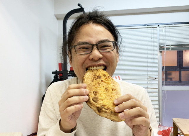 Japanese restaurant chain selling not just folded pizzas, but LUCKY folded pizzas!