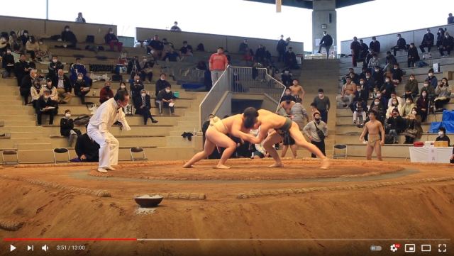 High school students rapidly losing interest in sumo teams because too “painful,” “scary,” and “naked”