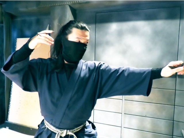 Ninja dojo opens in Tokyo’s Asakusa, offers courses in shuriken, stealth, and sensory perception