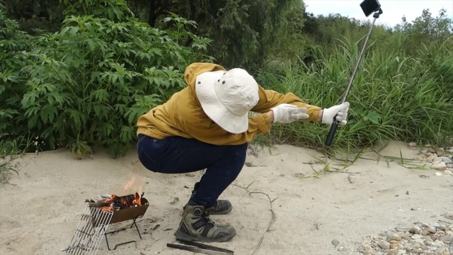 Testing the flame-resistant Armourlite jeans in Japan 【Videos】