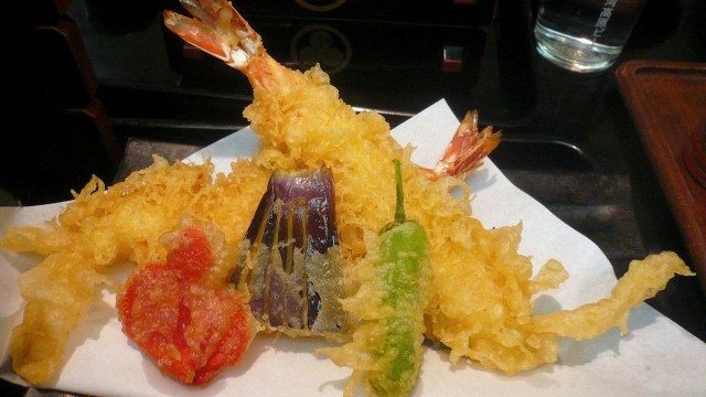 Tokyo man wins 21-million yen lawsuit after slipping on lettuce water, tempura ruling overturned