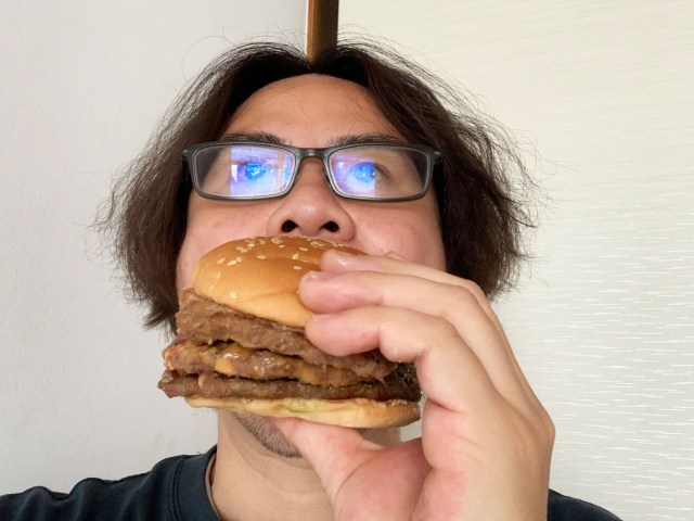 Is Burger King’s Big Mouth Burger really as overwhelmingly meaty as promised? 【Taste test】