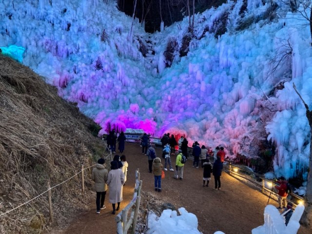 An amazing icicle world waits just an hour and a half outside downtown Tokyo【Photos】