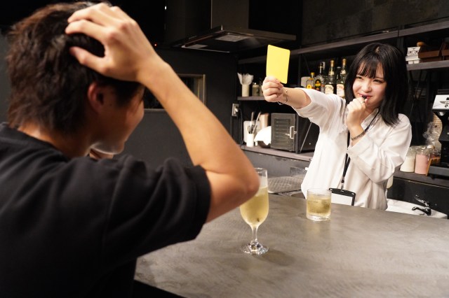 English-speaking-only bar opens in Osaka and Tokyo, yellow cards for those who don’t follow rules