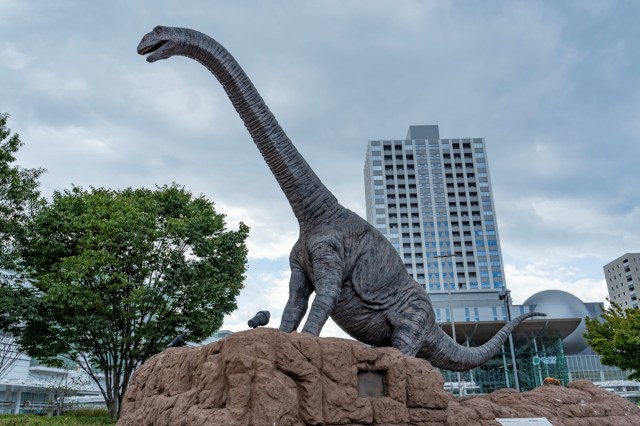 Japan’s robot dinosaur population continues to grow with new addition at Fukui Station