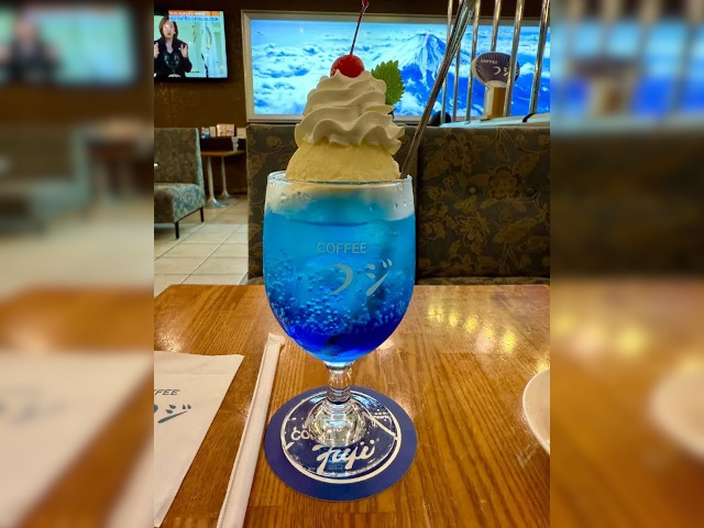 Chill out with an ice-blue drink and noodles from Mount Fuji at this Tokyo junkissa