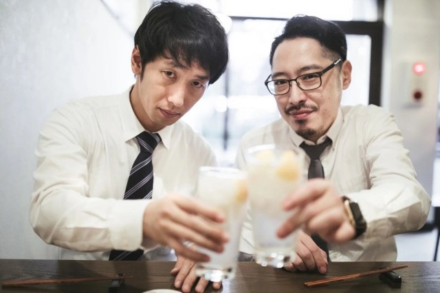 Japan’s workplace drinking party communication is unnecessary, says majority of workers in survey