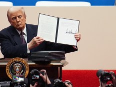 Trump Withdraws US From Paris Climate Agreement