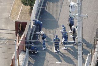 岐阜市の路上で「男性刺され内臓出ている」　現場近くの側溝から刃物