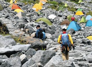 下山するまで油断大敵、北アルプスで遭難多発　長野県警が注意呼びかけ