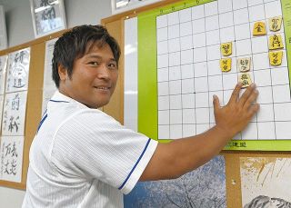 【第６５期王位戦特集】“プロ野球界最強”元ドラゴンズ平田良介さんに“藤井聡太番”の中日新聞デスクが挑む！