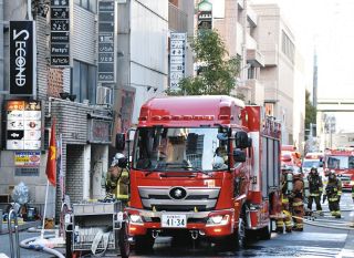 名古屋・栄のビル地下のライブハウスで火災　消防車など23台出動