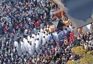 【奇祭・動画】田縣神社の「豊年祭」2024　ヒノキを削った男性の象徴奉納、愛知県小牧市で