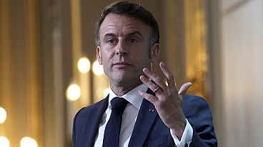 Frankreichs Präsident Emmanuel Macron hat mit Äußerungen über mangelnde Dankbarkeit afrikanischer Staaten für den Militäreinsatz in der Sahelzone heftige Kritik ausgelöst. 