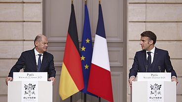 Der französische Präsident Emmanuel Macron und Bundeskanzler Olaf Scholz haben am Mittwoch eine gemeinsame Erklärung im Élysée-Palast in Paris abgegeben.