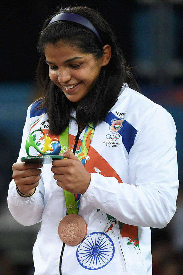 Rio Olympics: Sakshi Malik wins bronze