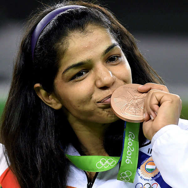 Rio Olympics: Sakshi Malik wins bronze