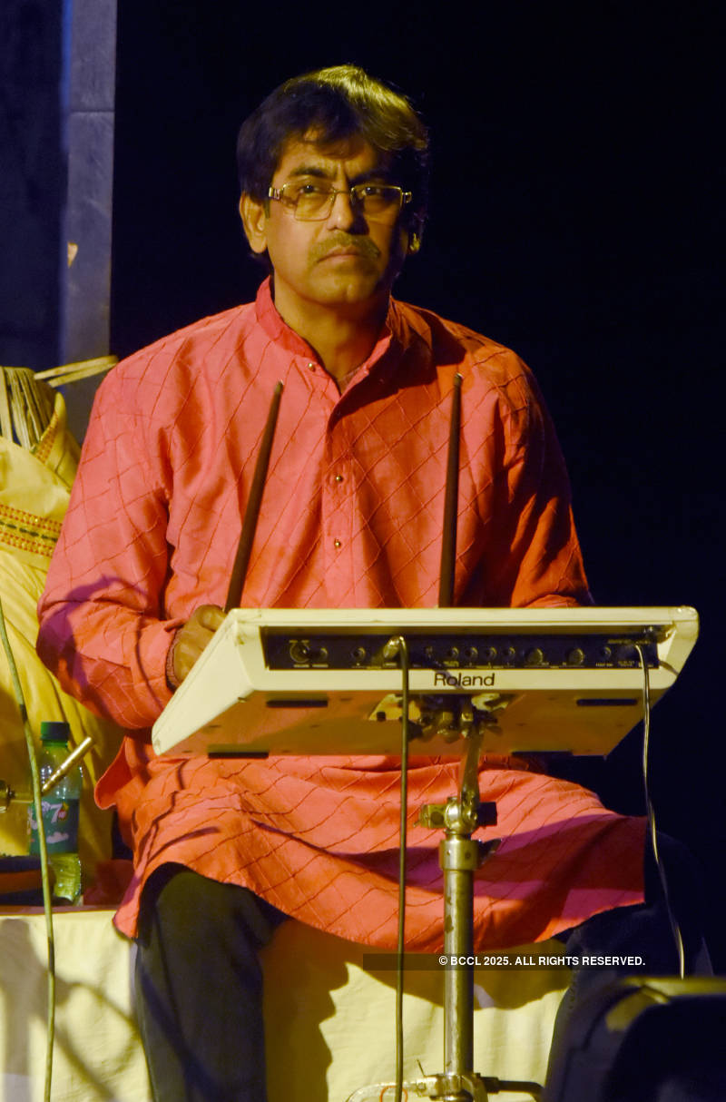 Musicians perform at the Teen Kobir Gaan