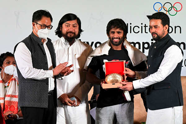 Pictures from grand felicitation ceremony for Indian Olympic medal-winners