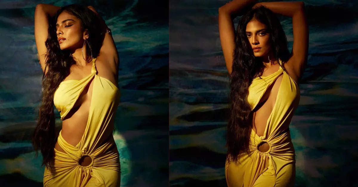 These photoshoots of Malavika Mohanan prove that she is a complete stunner