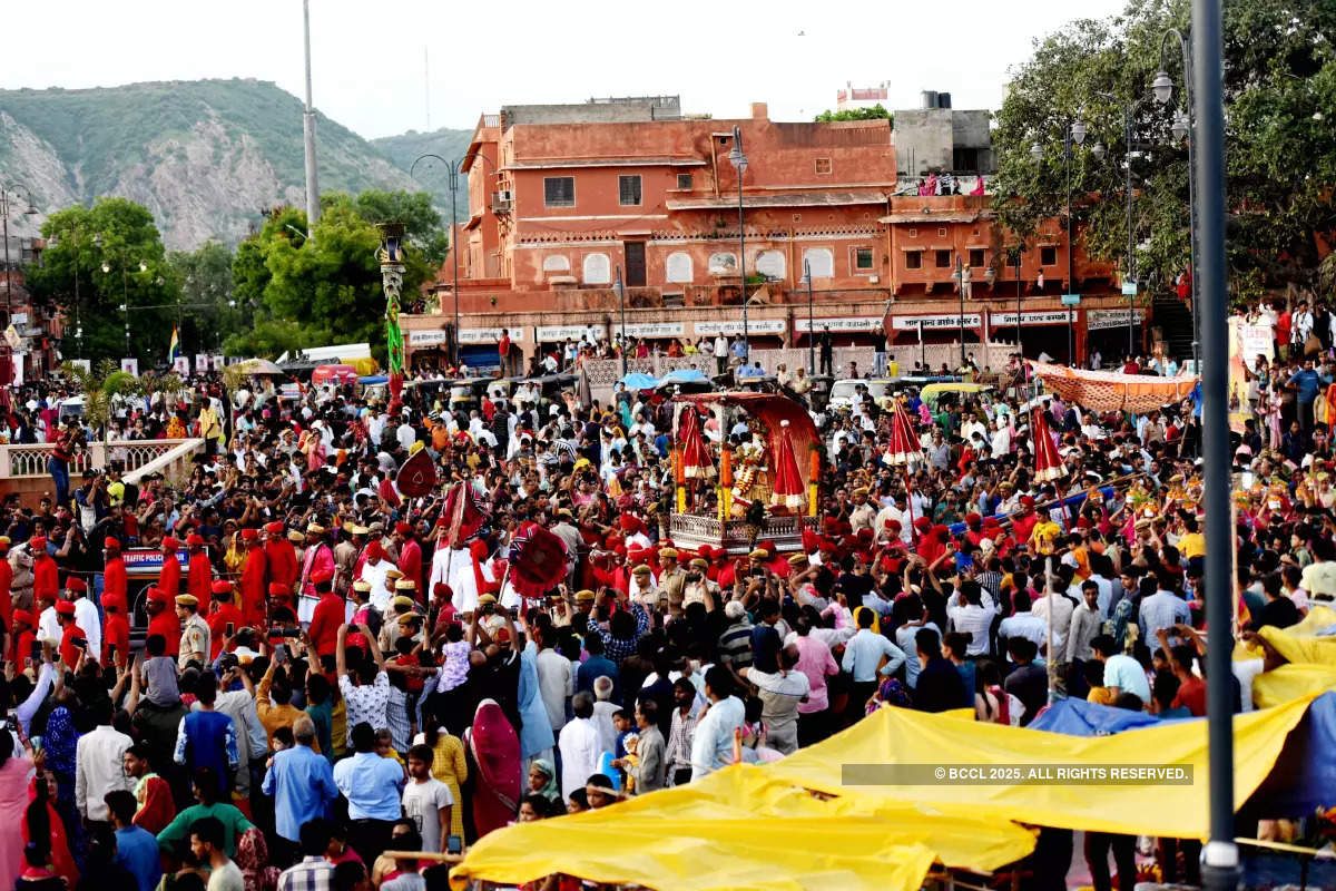 Spectacular Teej festival celebrations in Jaipur