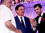 Karan Danthi greets Sharad Pawar as Dilip Vengsarkar