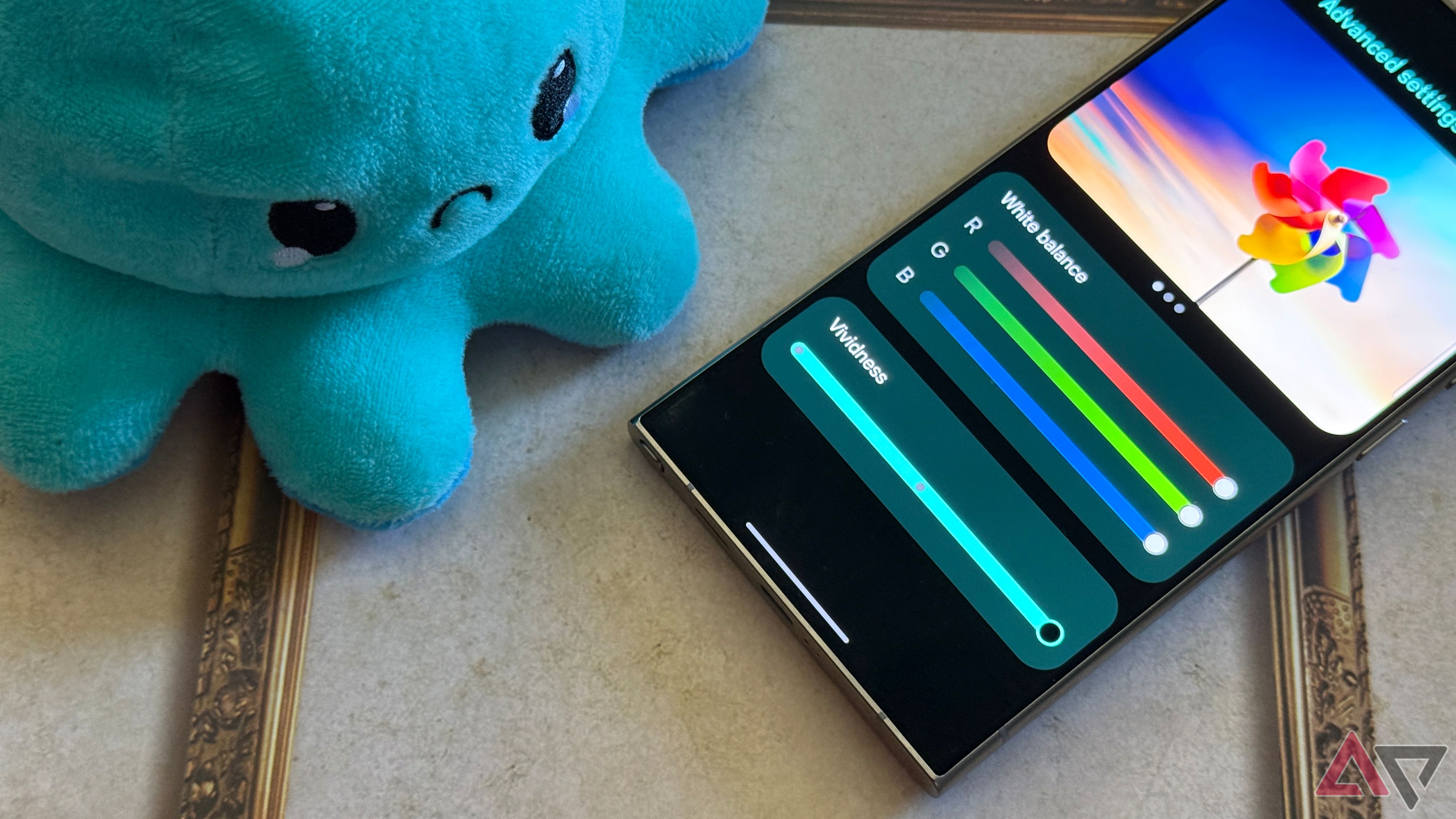 Vividness slider on the Samsung Galaxy S24 Ultra