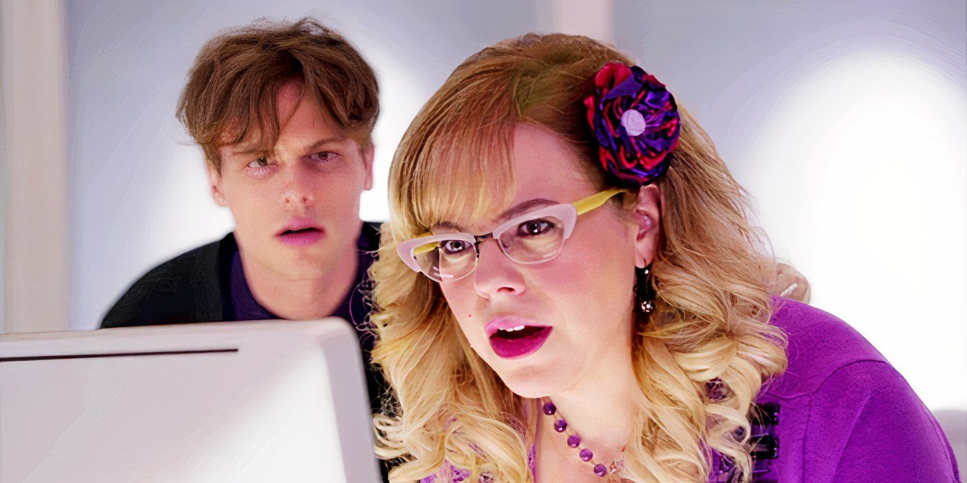 Garcia and Reid looking at the computer monitor in Criminal Minds