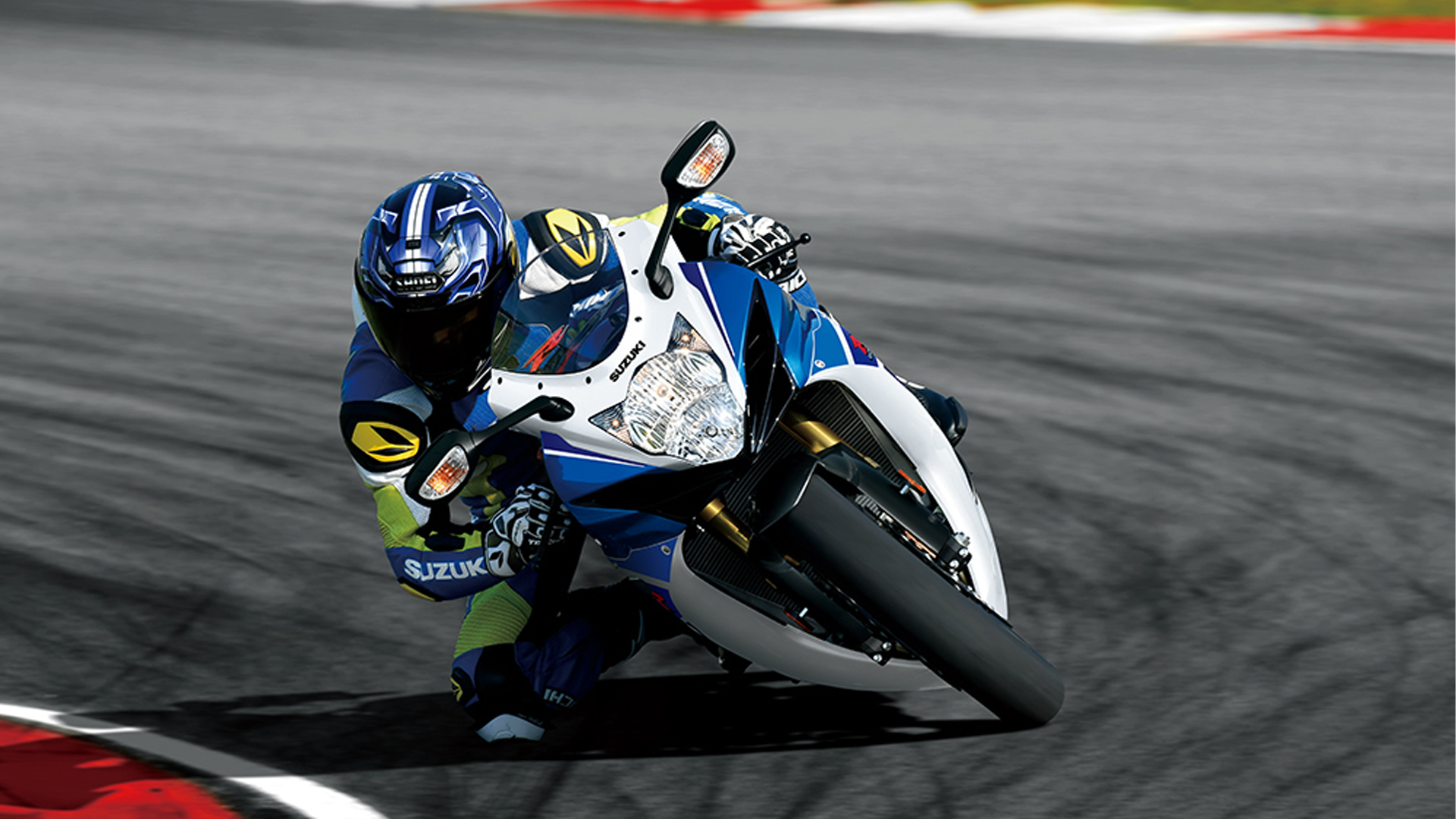 2023 Suzuki GSX-R750 front action shot