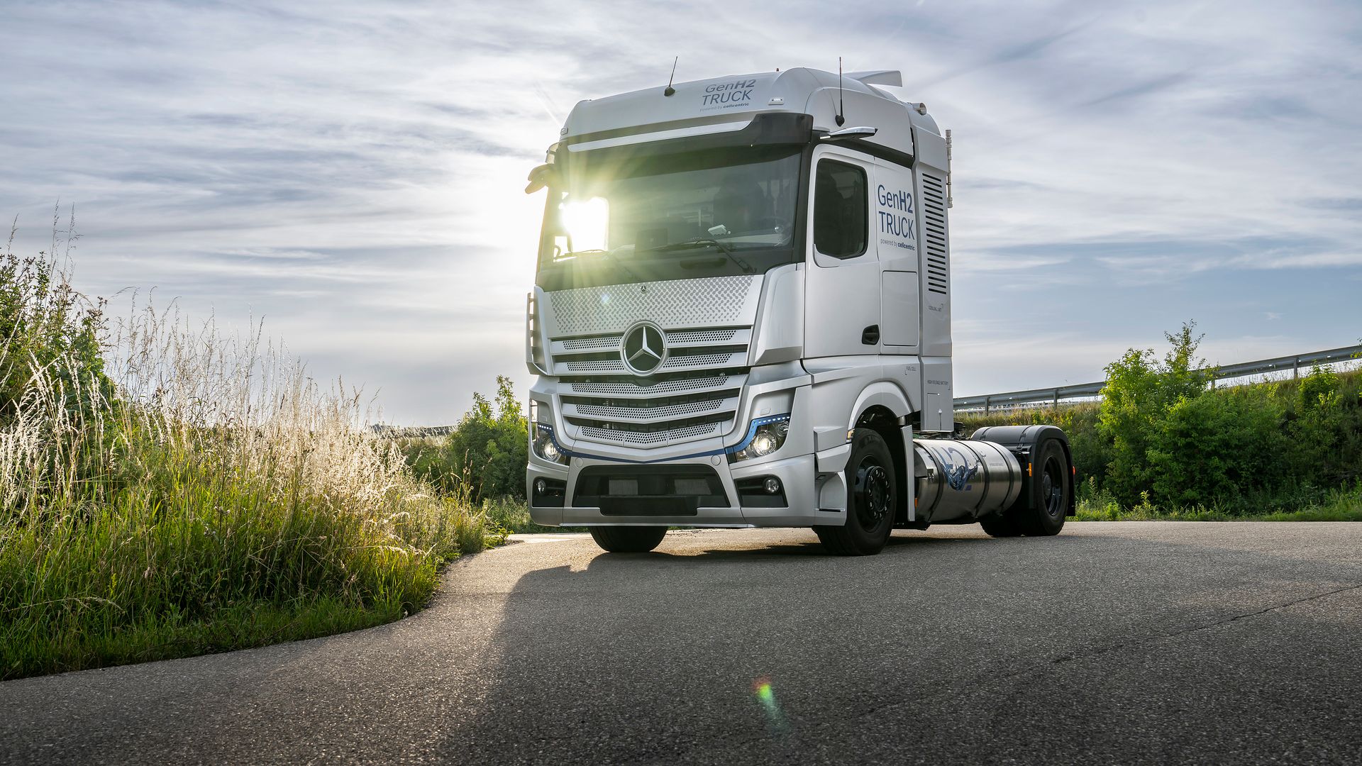 Daimler-Mercedes H2 Truck