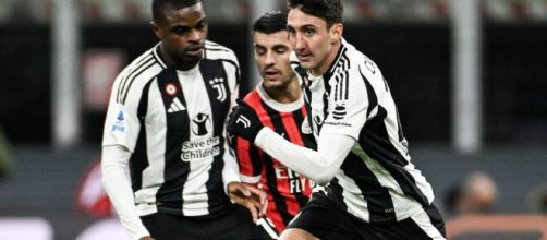 Andrea Cambiaso in azione contro il Milan © Juventus FC