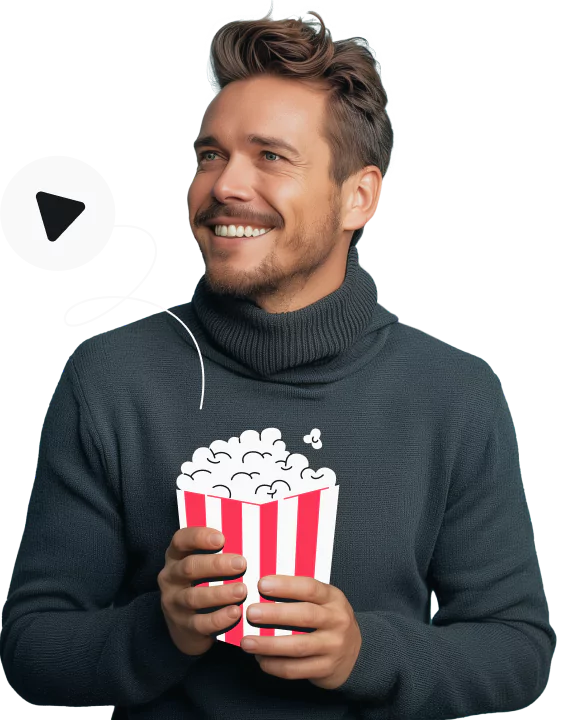 Un homme souriant en col roulé gris tenant du pop-corn avec une icône de lecture flottant à côté de lui.