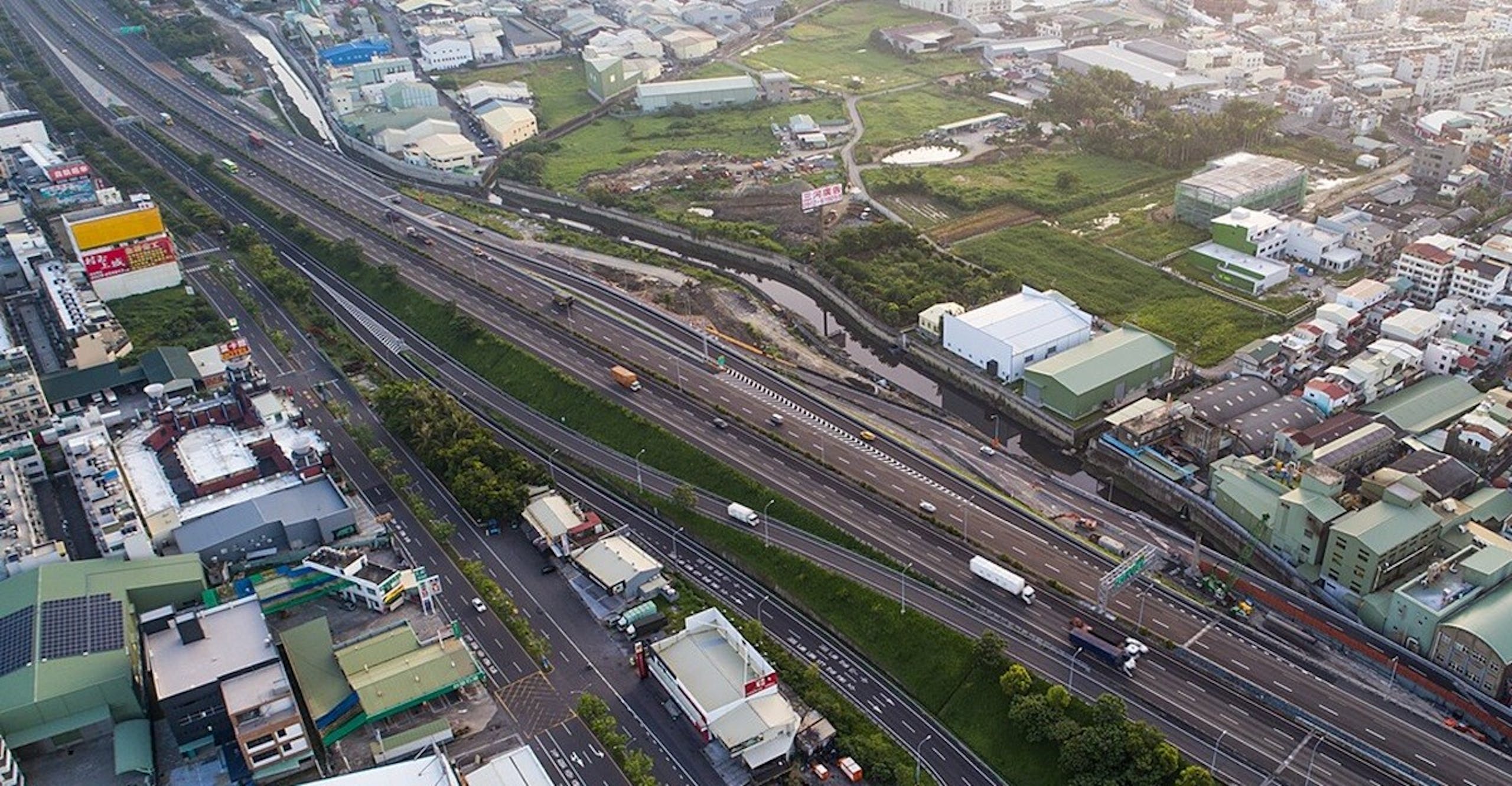 2024除夕交通管制懶人包：高速公路高乘載、國道省道塞車路段、替代道路、即時路況查詢