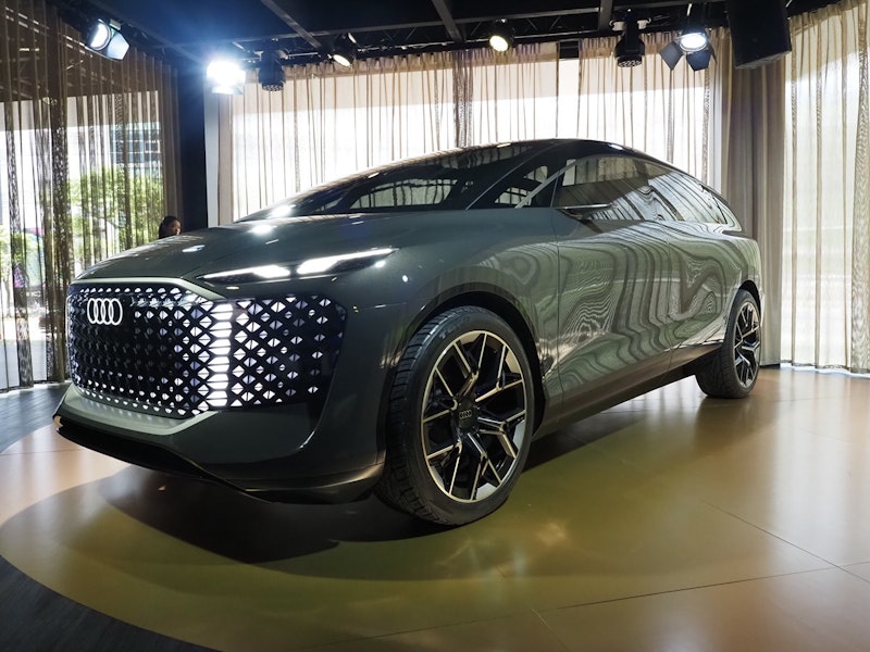 Audi 藉 House of Progress Taipei 品牌概念館展現 Audi urbansphere concept 概念車，同步宣布 Q8 e-tron 在台上市