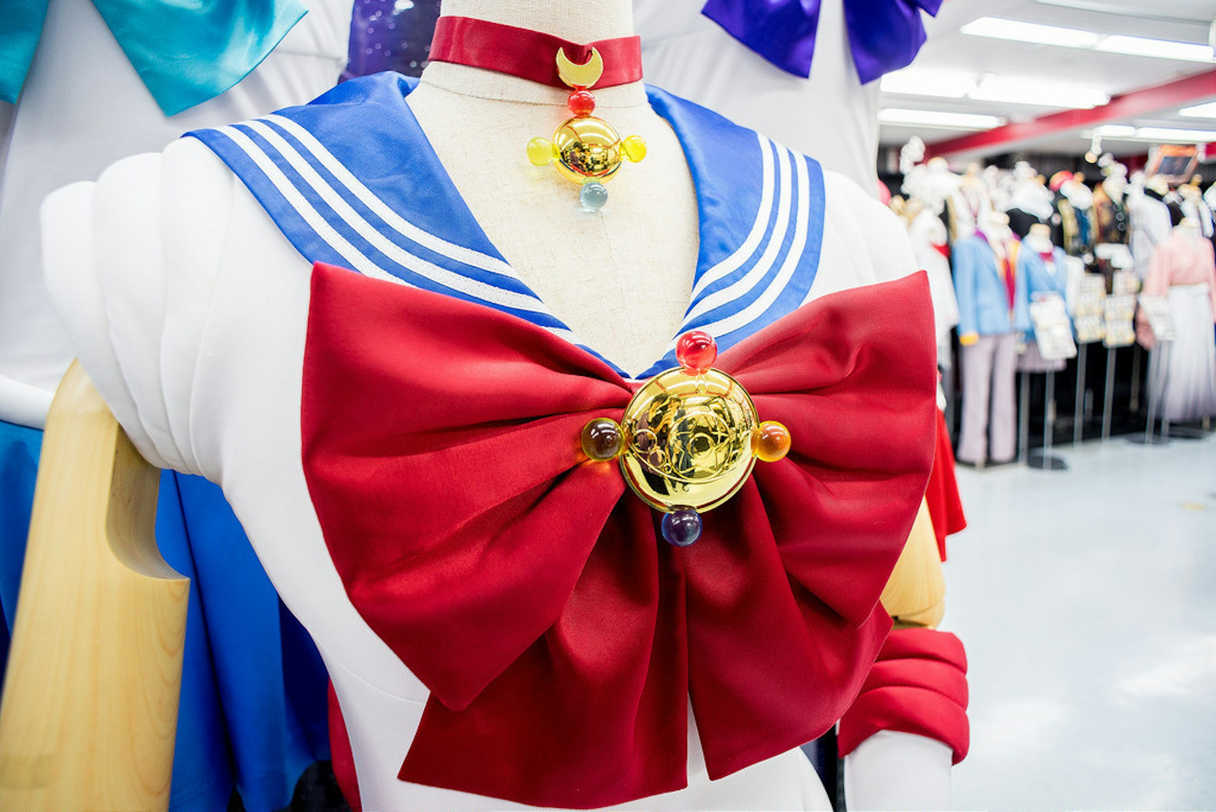 是[面白日本] 日本玩 Cosplay 超容易！兩手空空進店面，出來就是「美少女戰士」啦～這篇文章的首圖