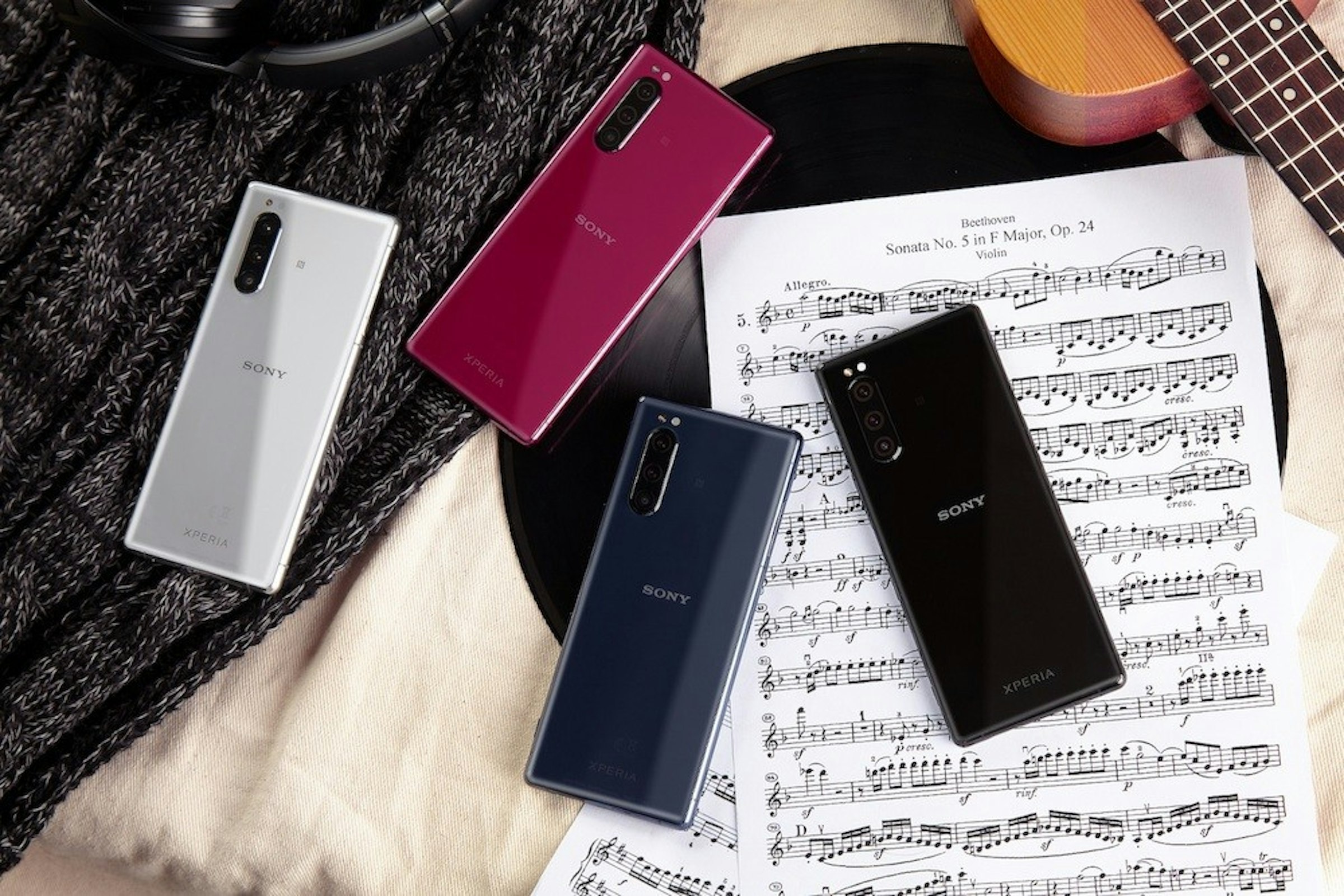 照片中提到了Sonata No. 5 in F Major, Op. 24、Violin、Beethoven，包含了索尼Xperia、索尼Xperia 1、索尼Xperia Ear Duo、索尼Xperia 5、了索尼