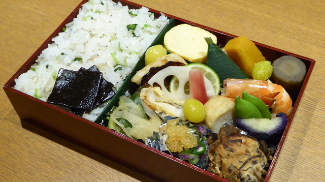 おかもと - 料理写真:季節一段弁当