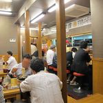 Kagoshima Ramen Ton Toro Tenmonkan Honten - 夜の12時でこの混雑