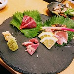 Dining Izakaya Kobe Toribaru - 鶏の刺身 ３種盛り