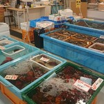 魚介類 濱喜 - 活鮮魚がいっぱいあります。