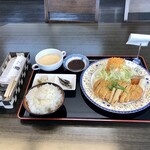 聖 - 熟成肉のトンカツ　９００円（税別）