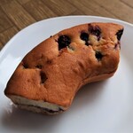 Blueberry Fields 紀伊國屋 - ブルーベリーのリングケーキ　540円