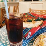 アリズ ハラール キッチン - コーラが嬉しい