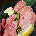 蔓牛焼肉 太田家 - 